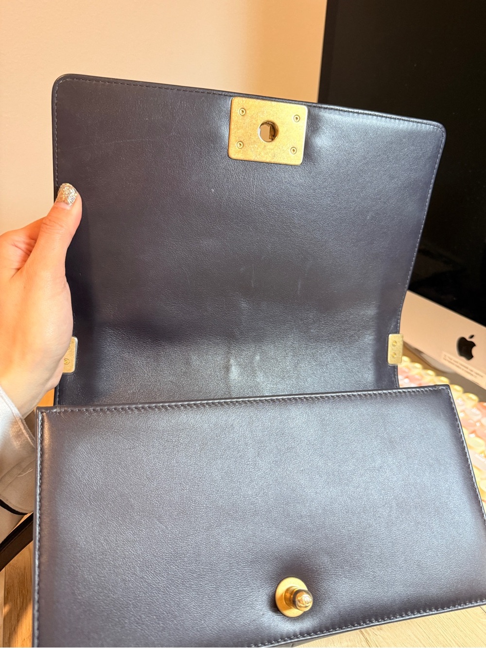 CHANEL Leboy Shoulder Bag in dark purple with Gold Hardware - Picture 9 of 12